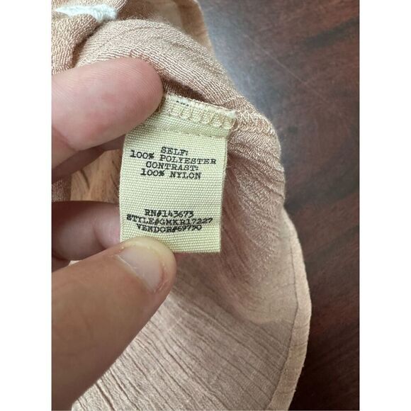 Gimmicks by BKE Tie Front Blouse with Mesh Size X-Small - Picture 5 of 6